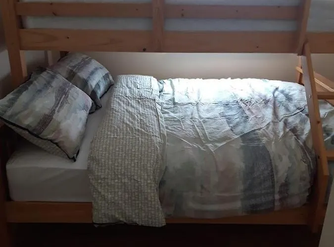 10 Clara Meadows בית נופש *